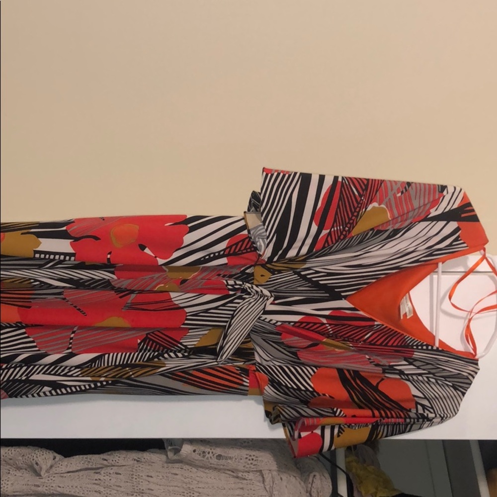 A abstract flower art pattern dress